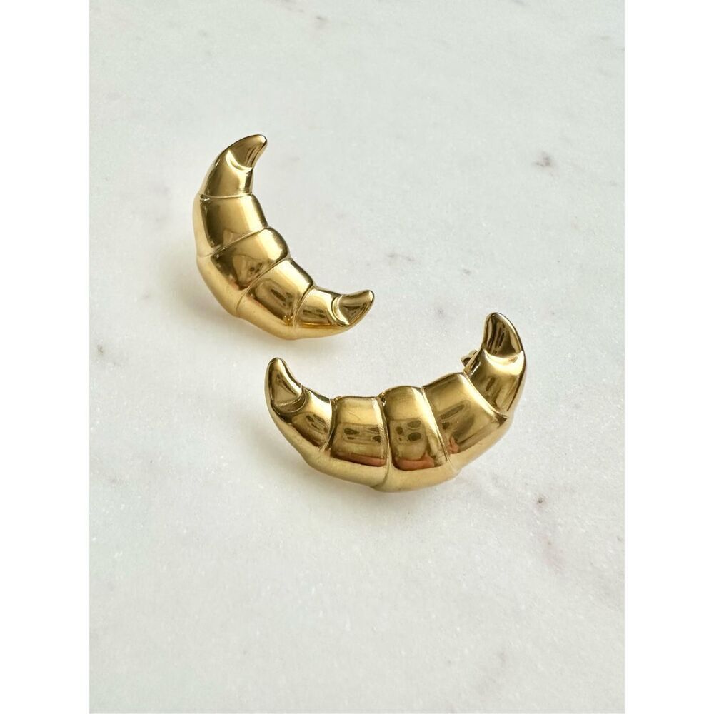 Sleek golden croissant stud dangle earrings